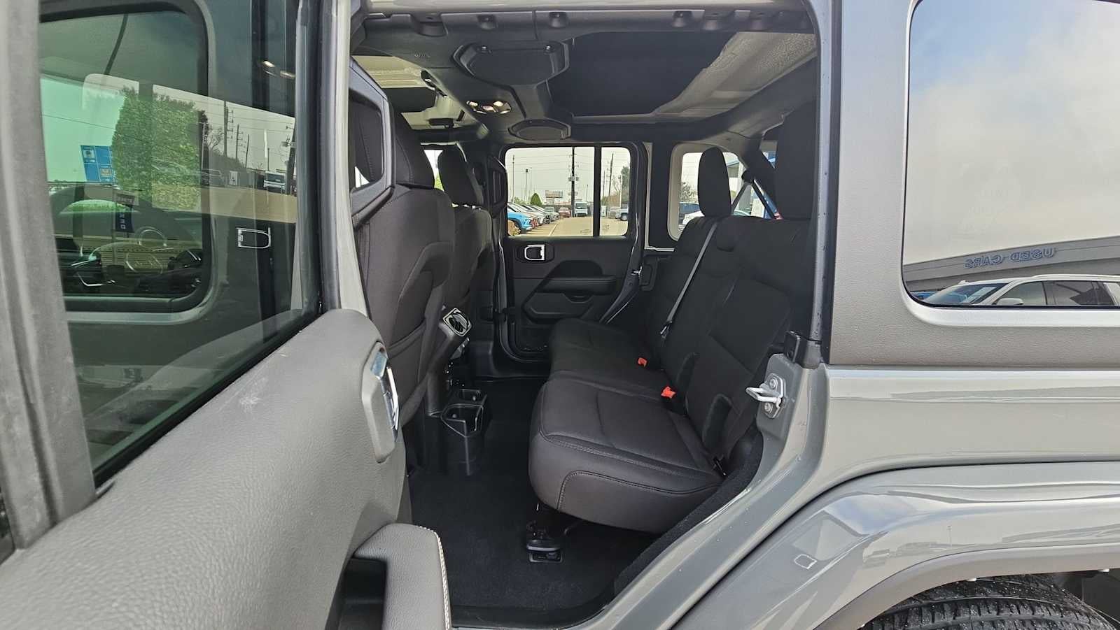 2023 Jeep Wrangler 4-Door Sahara 4x4