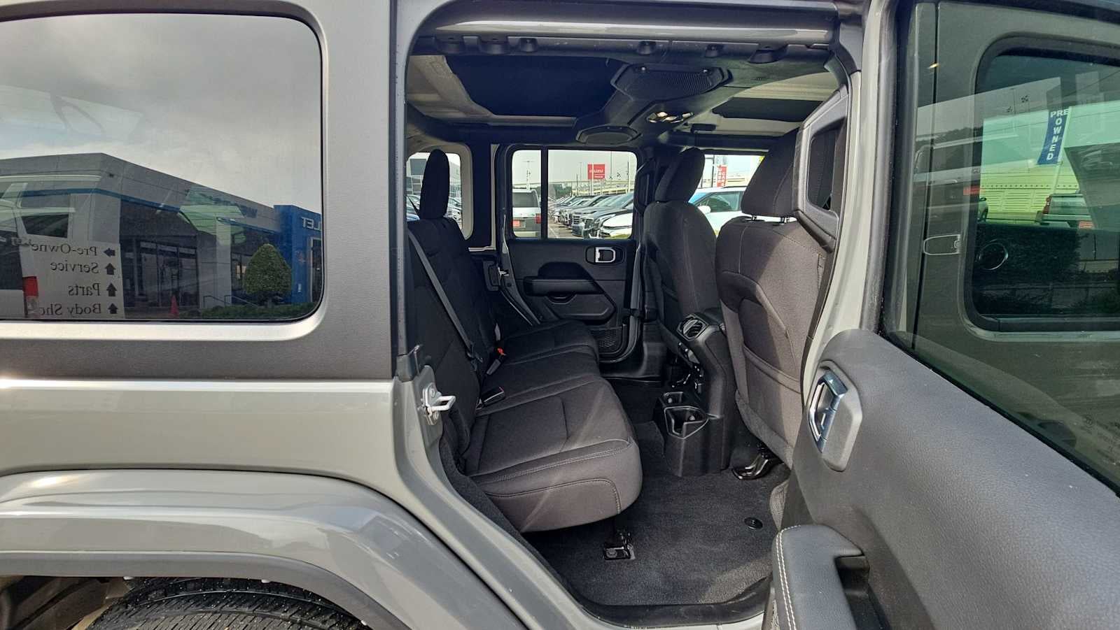 2023 Jeep Wrangler 4-Door Sahara 4x4