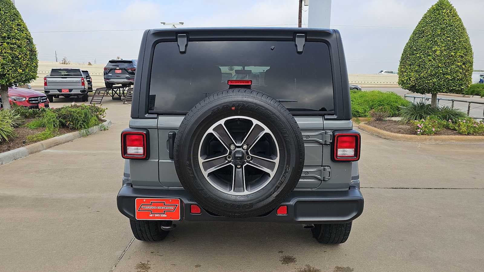 2023 Jeep Wrangler 4-Door Sahara 4x4