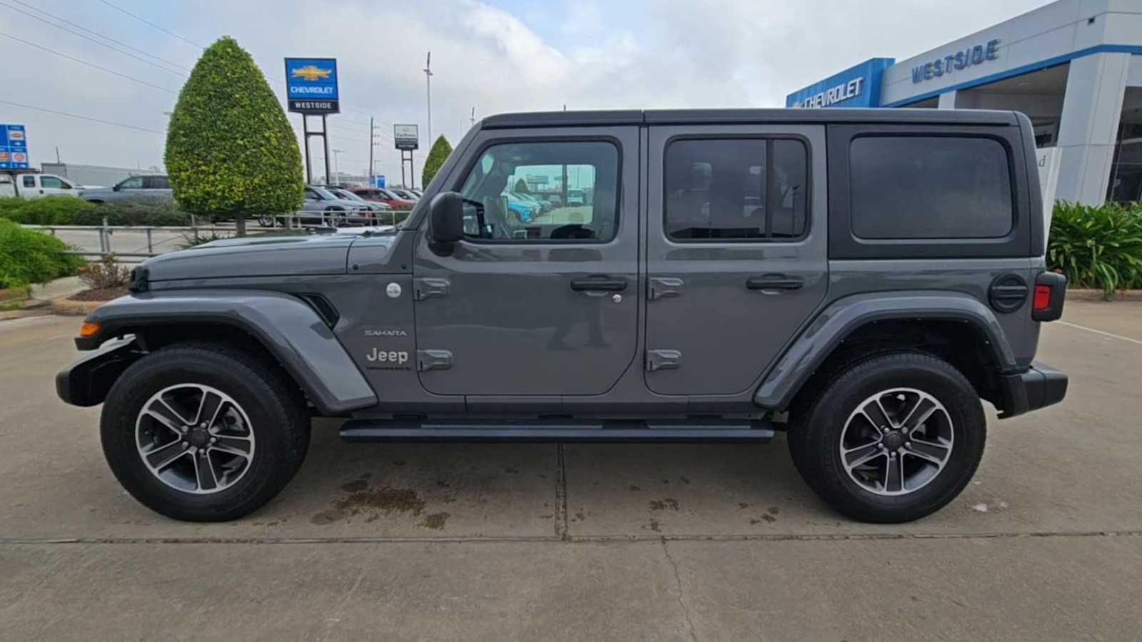 2023 Jeep Wrangler 4-Door Sahara 4x4