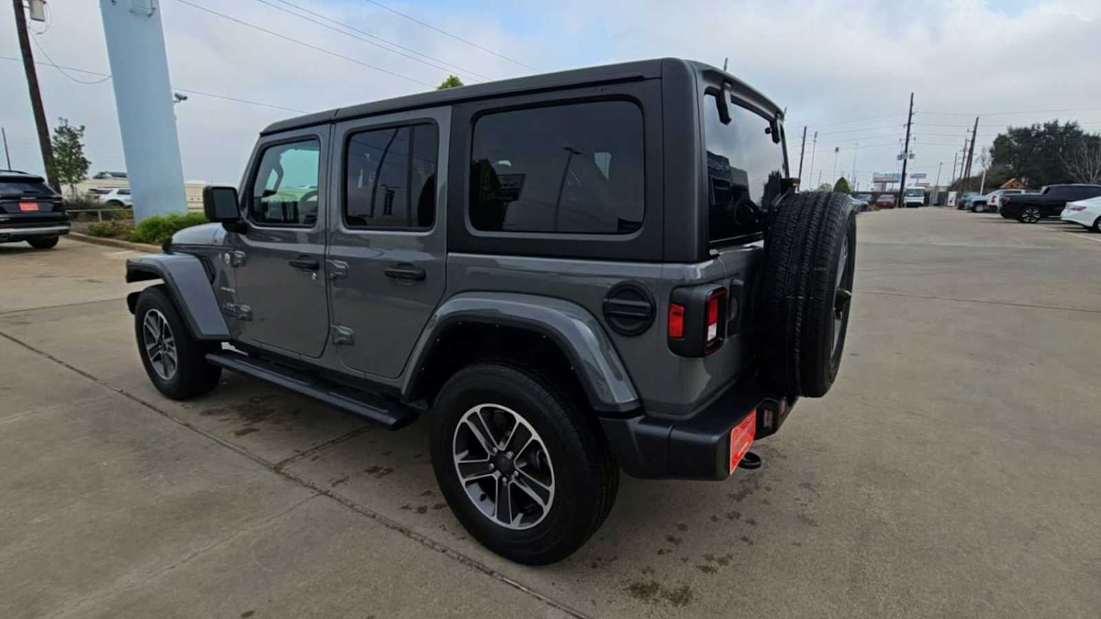 2023 Jeep Wrangler 4-Door Sahara 4x4