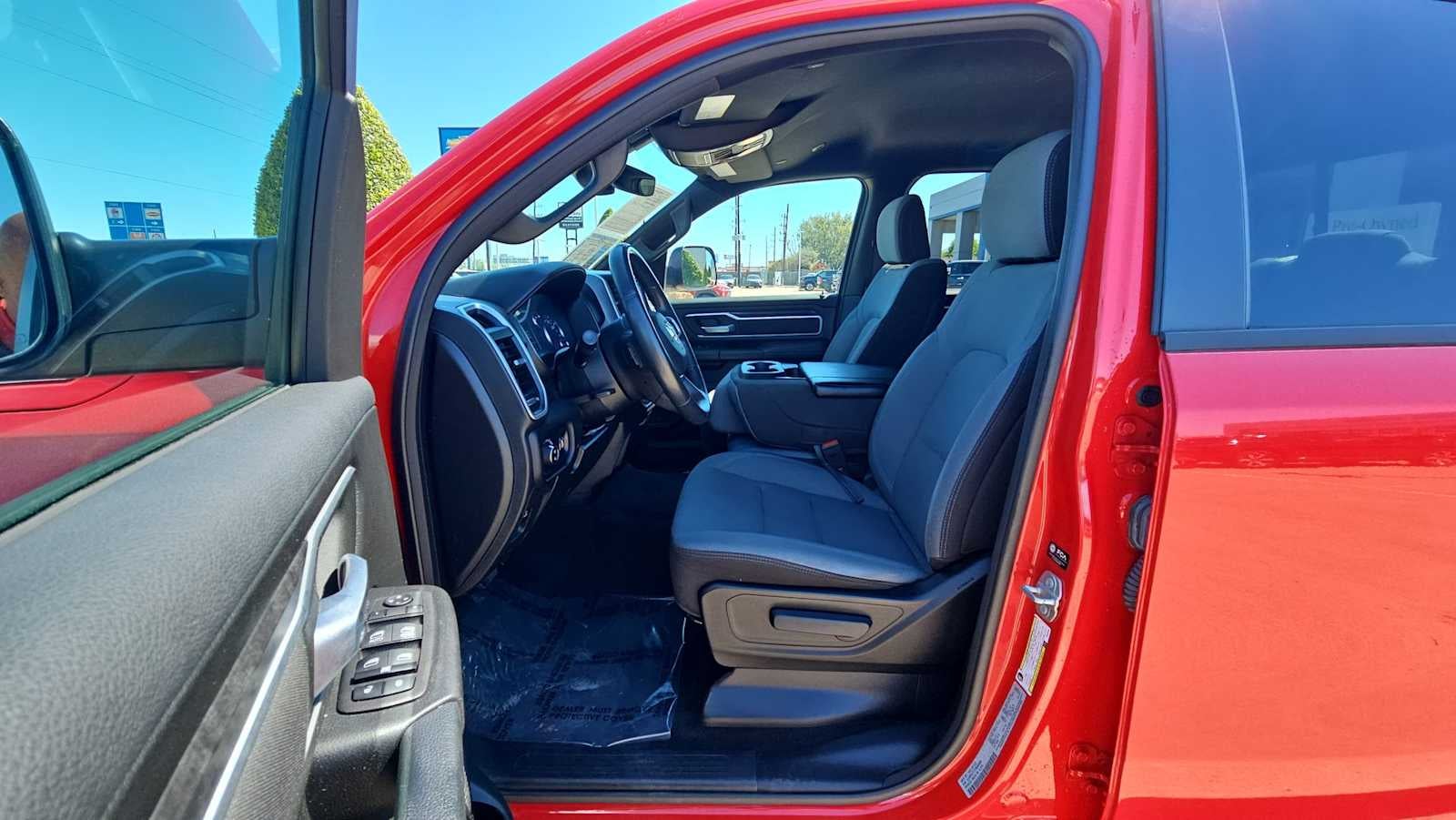 2023 RAM 1500 Big Horn Crew Cab 4x2 5'7" Box