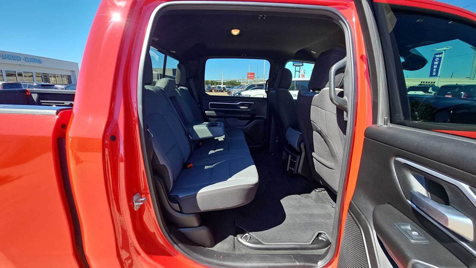 2023 RAM 1500 Big Horn Crew Cab 4x2 5'7" Box