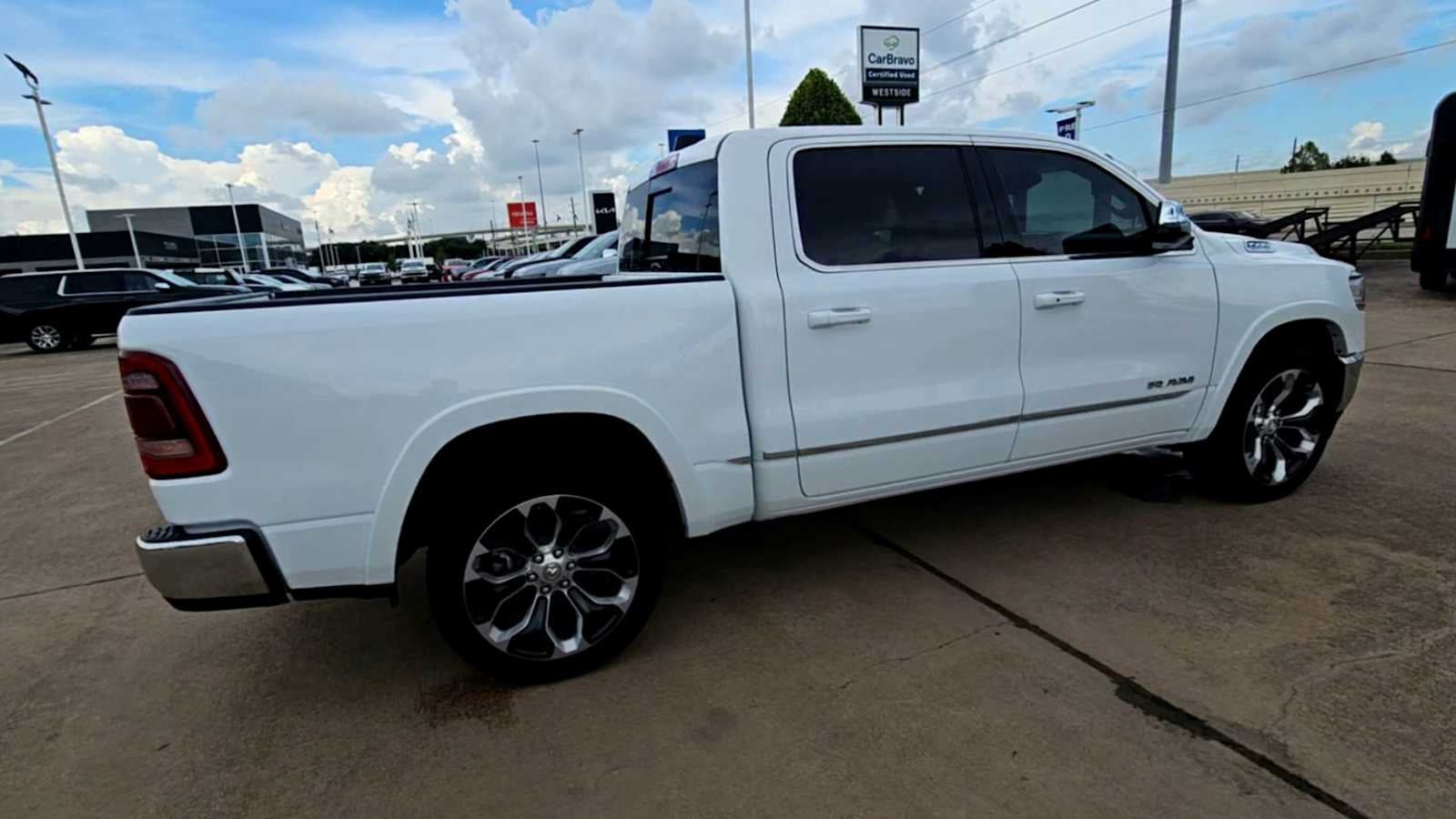 2024 RAM 1500 Limited Crew Cab 4x4 5'7" Box