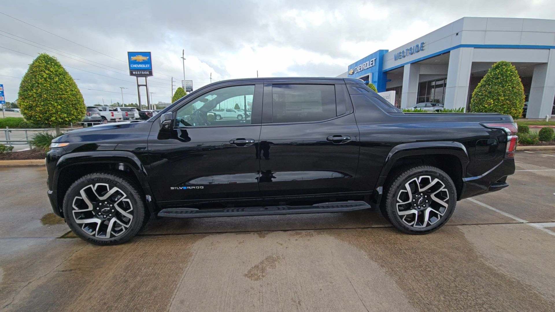 2024 Chevrolet Silverado EV RST