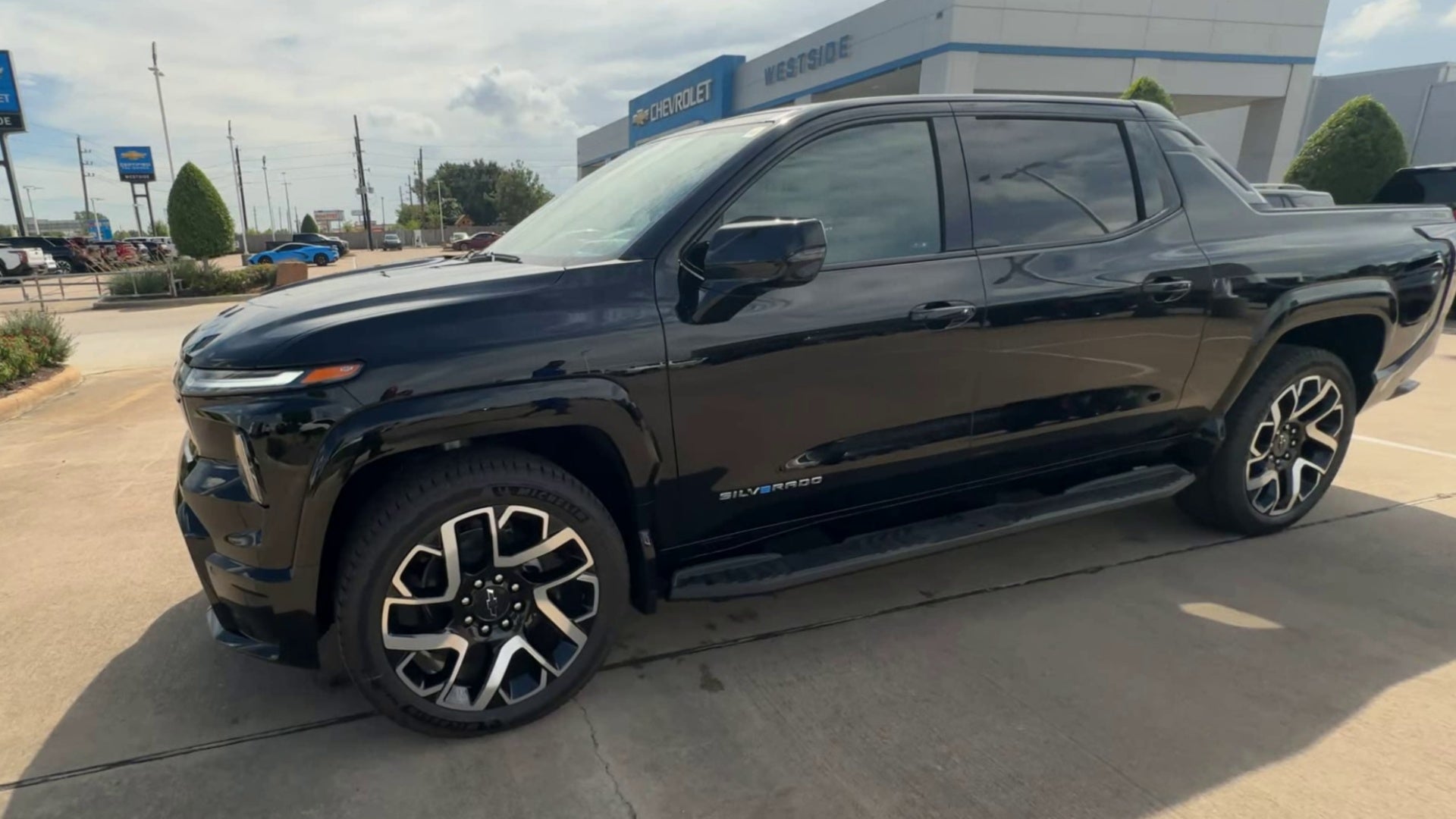 2024 Chevrolet Silverado EV RST