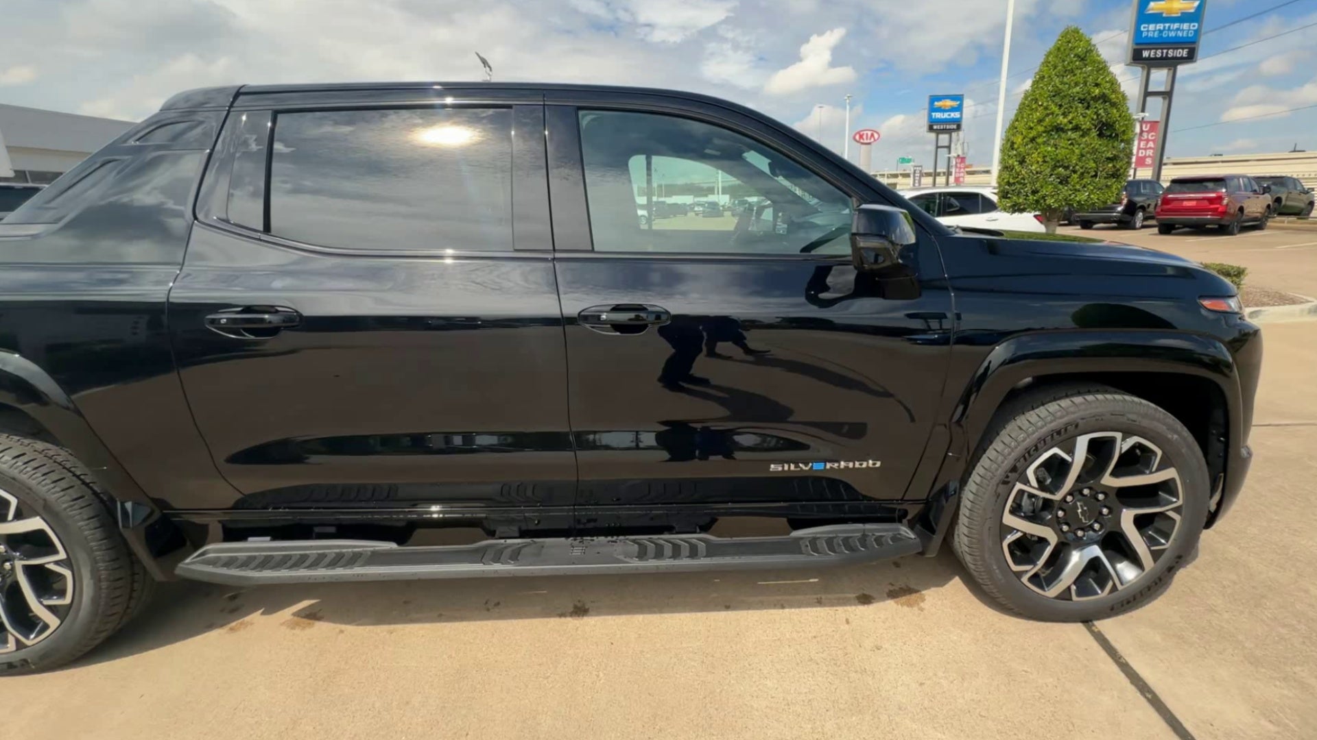 2024 Chevrolet Silverado EV RST