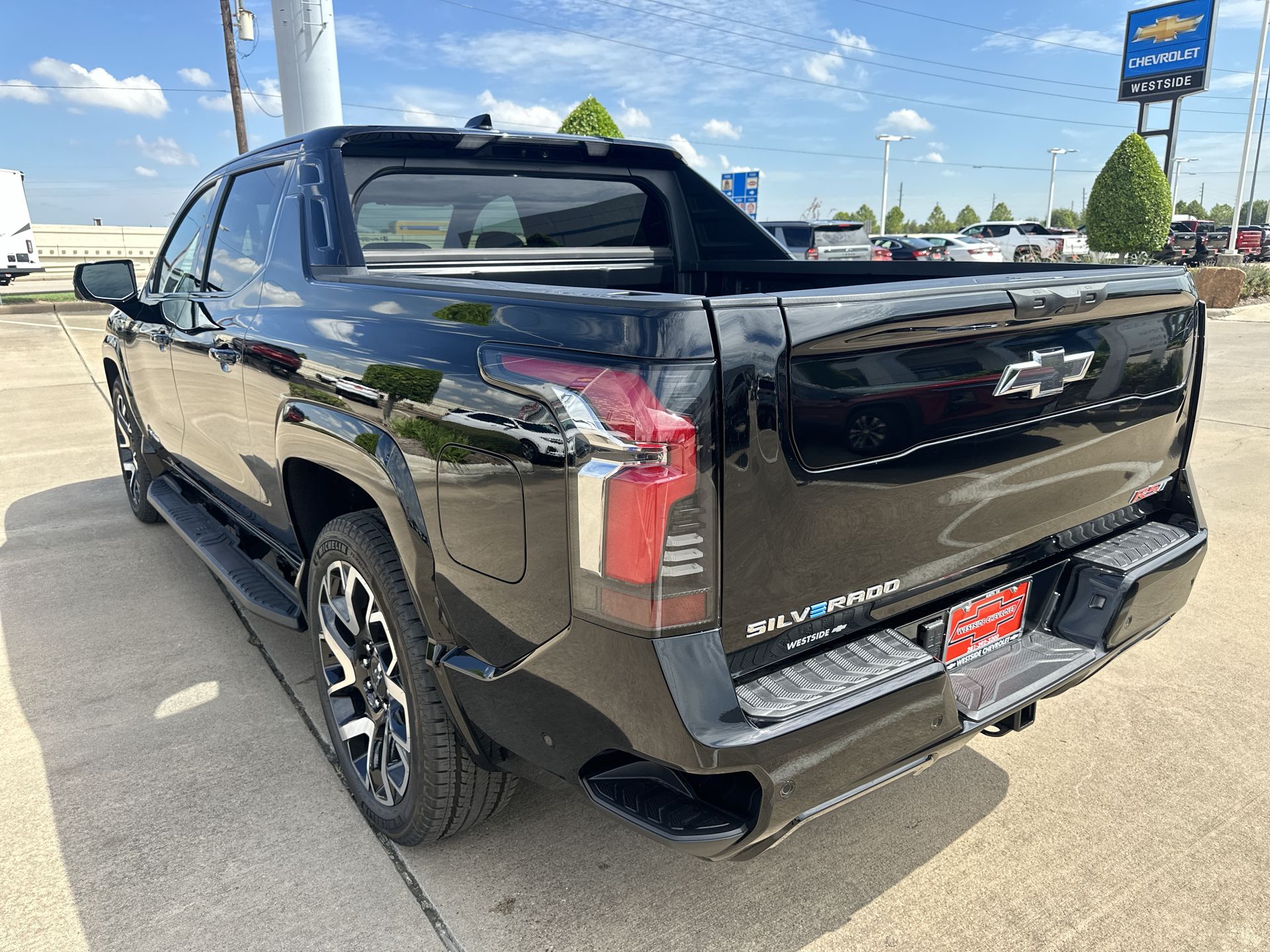 2024 Chevrolet Silverado EV RST