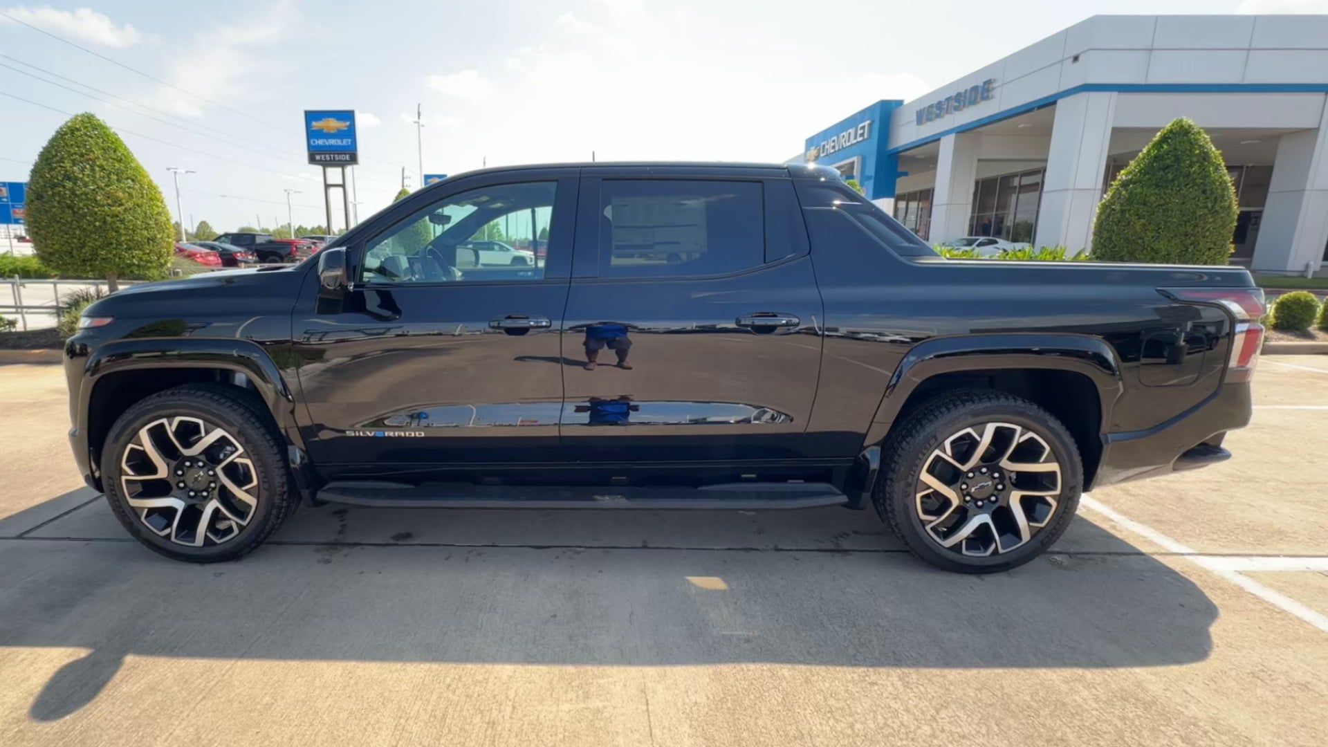 2024 Chevrolet Silverado EV RST