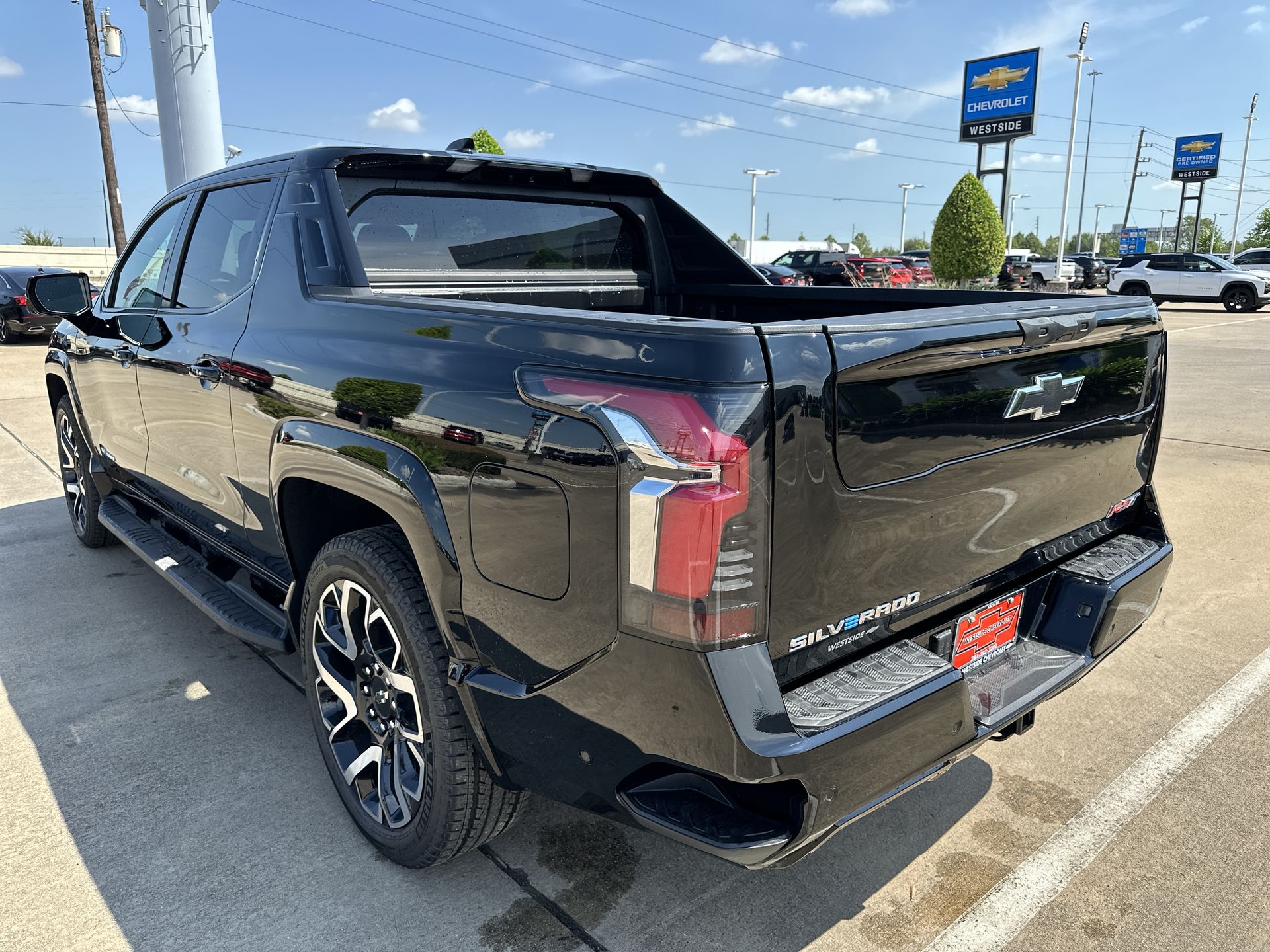 2024 Chevrolet Silverado EV RST