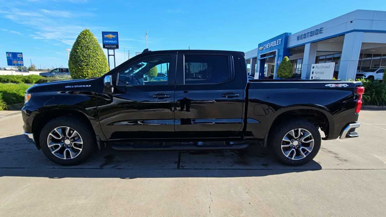 2023 Chevrolet Silverado 1500 LT (2FL)