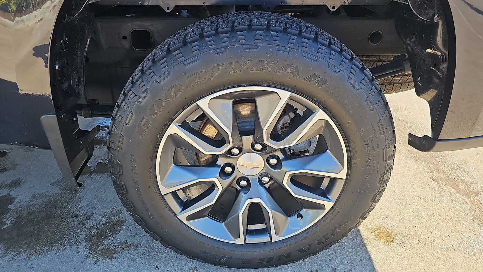 2023 Chevrolet Silverado 1500 LT (2FL)