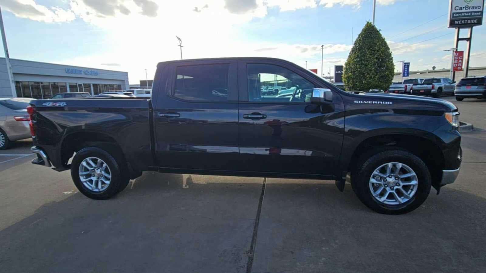 2022 Chevrolet Silverado 1500 LT (2FL)