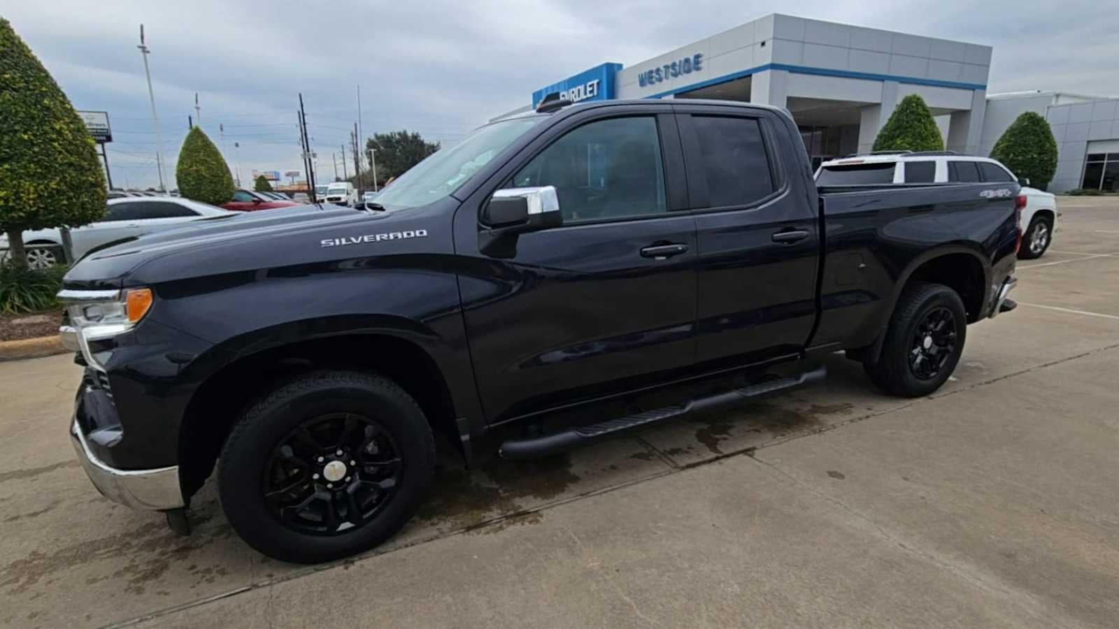 2023 Chevrolet Silverado 1500 LT (2FL)