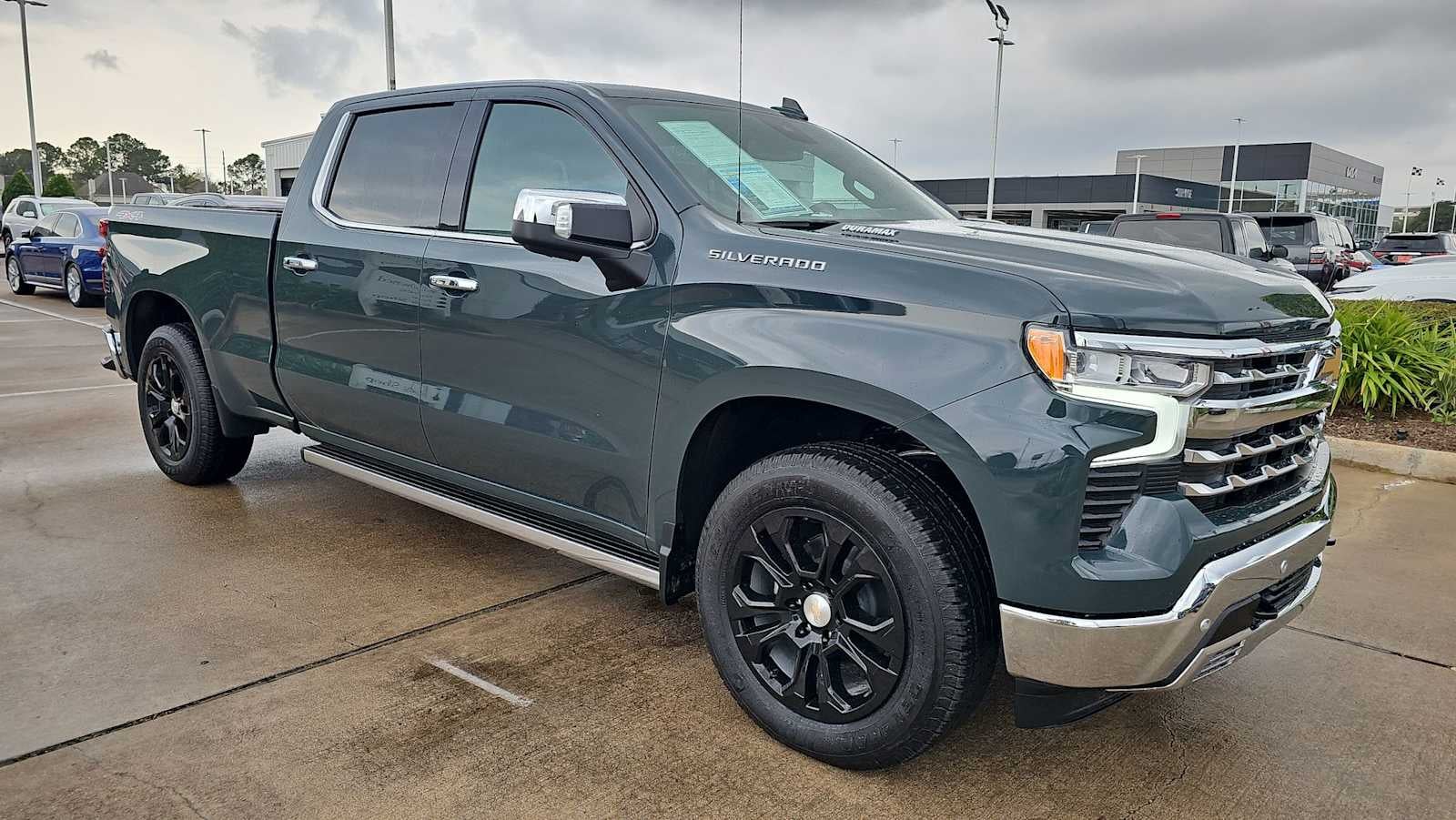 2025 Chevrolet Silverado 1500 LTZ