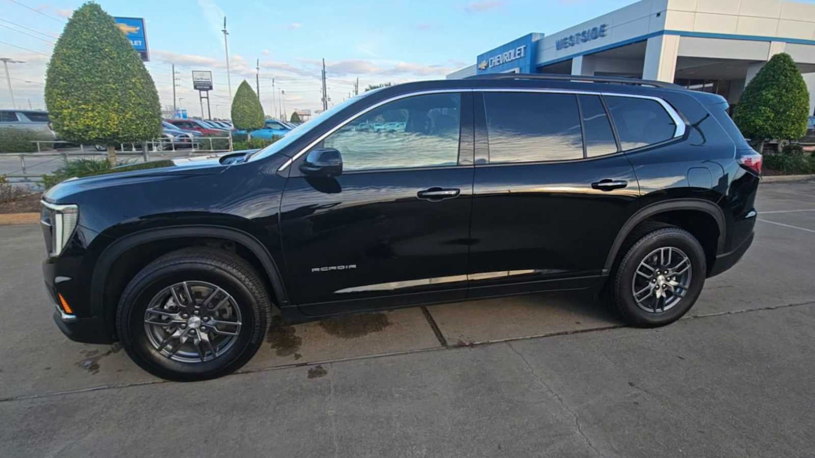 2025 GMC Acadia Elevation