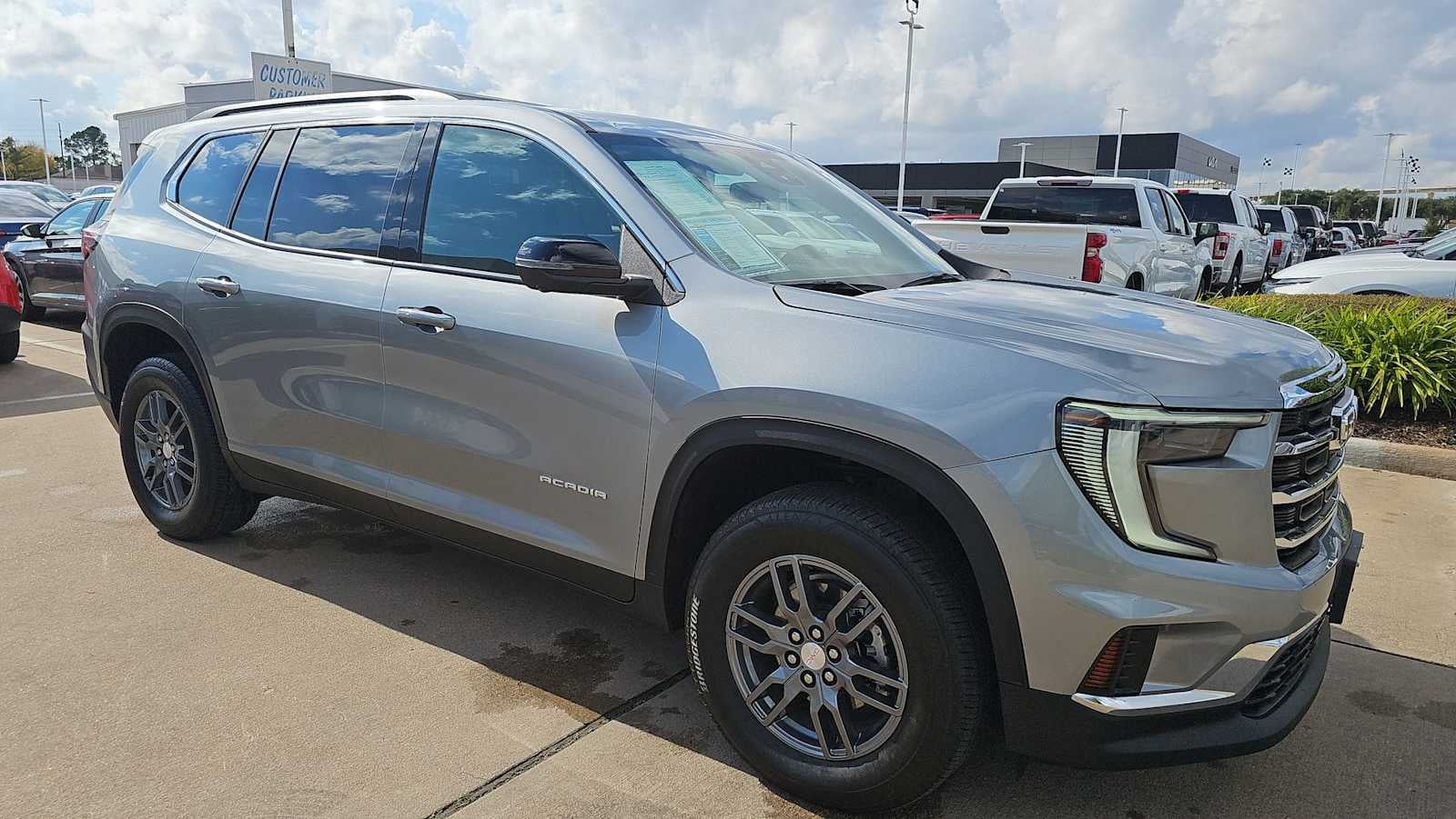 2025 GMC Acadia Elevation