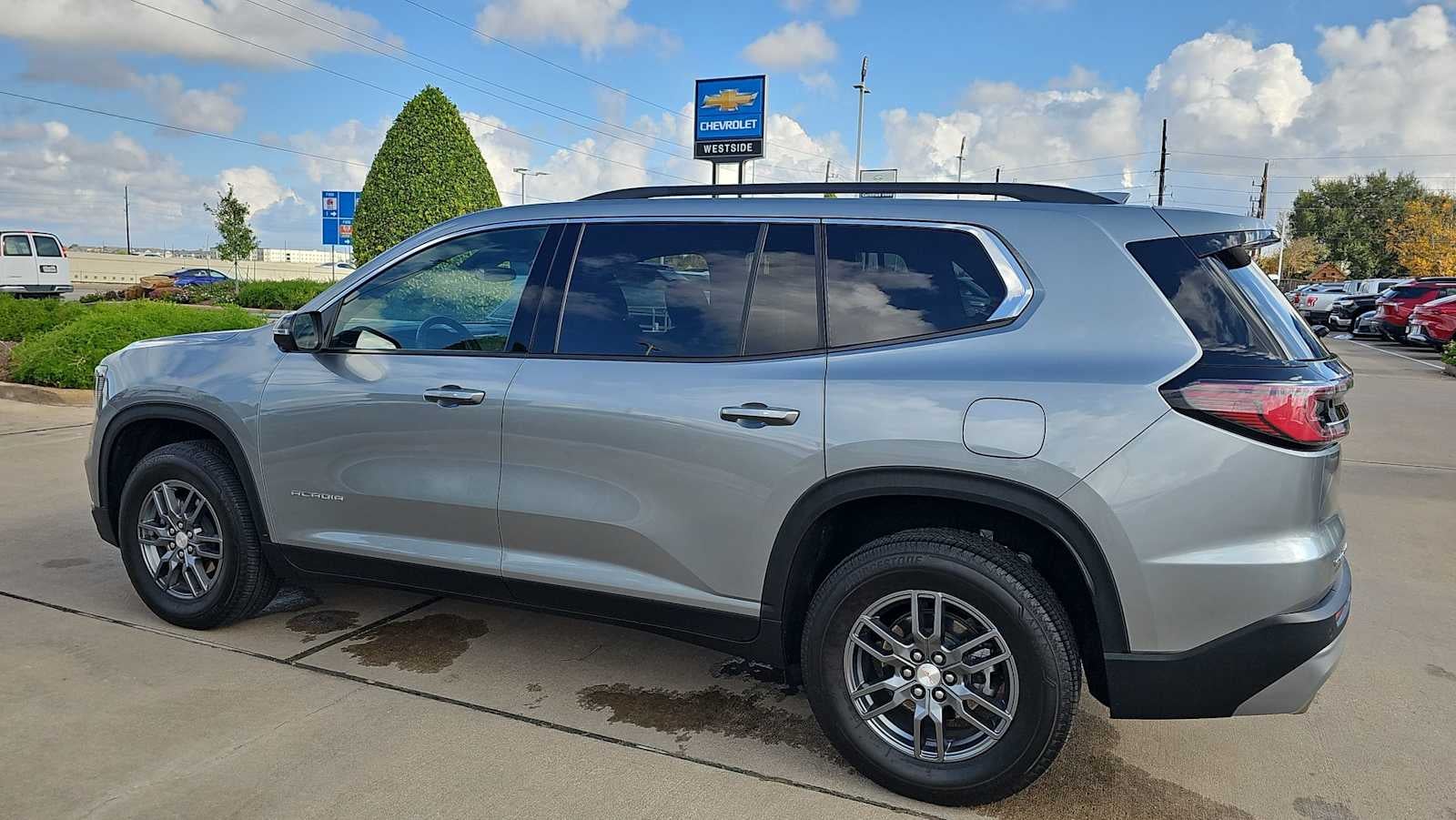 2025 GMC Acadia Elevation