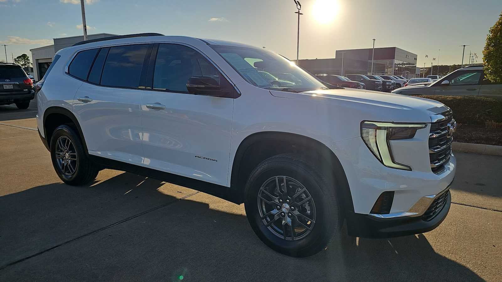 2025 GMC Acadia Elevation