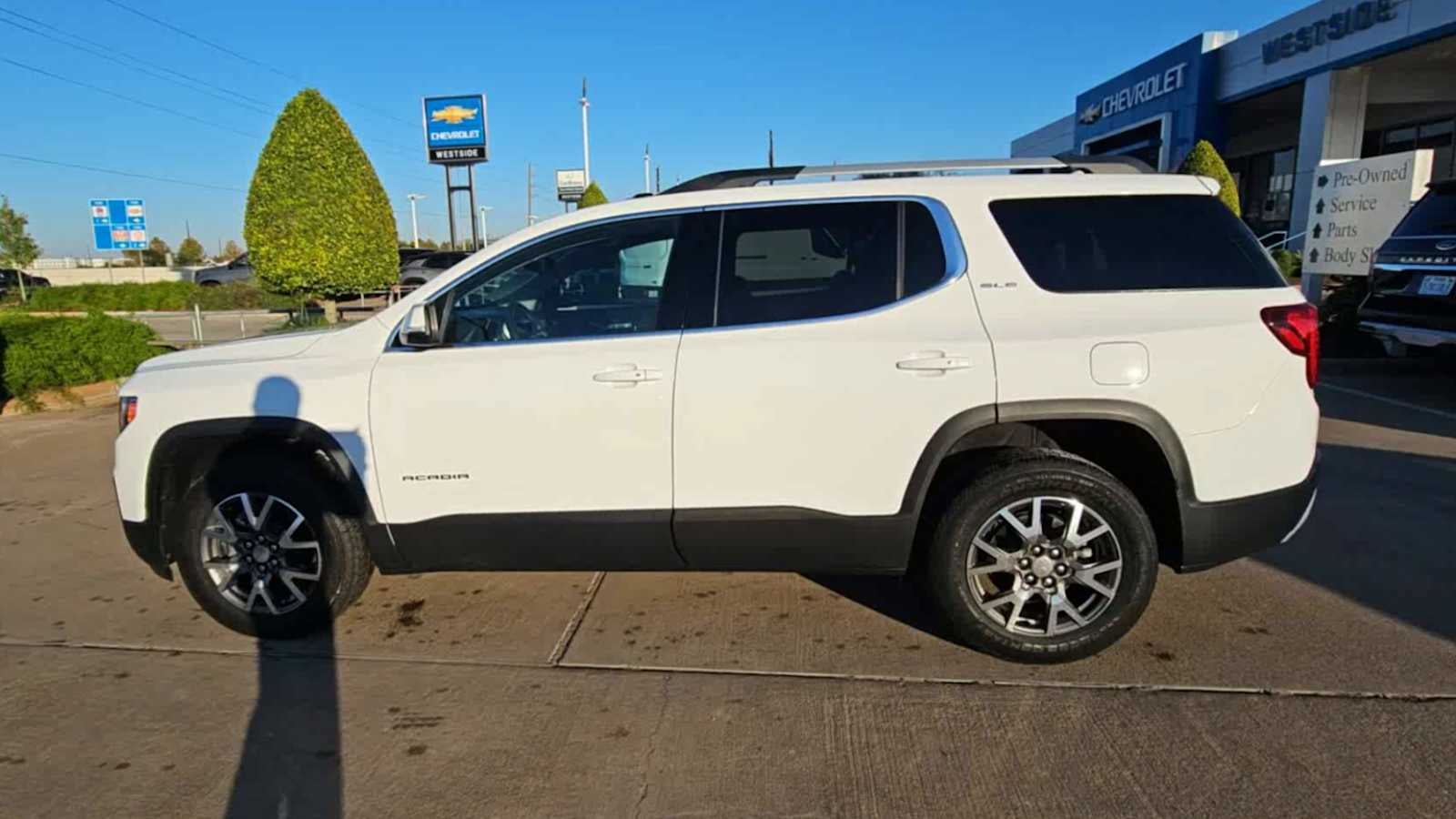 2023 GMC Acadia SLE