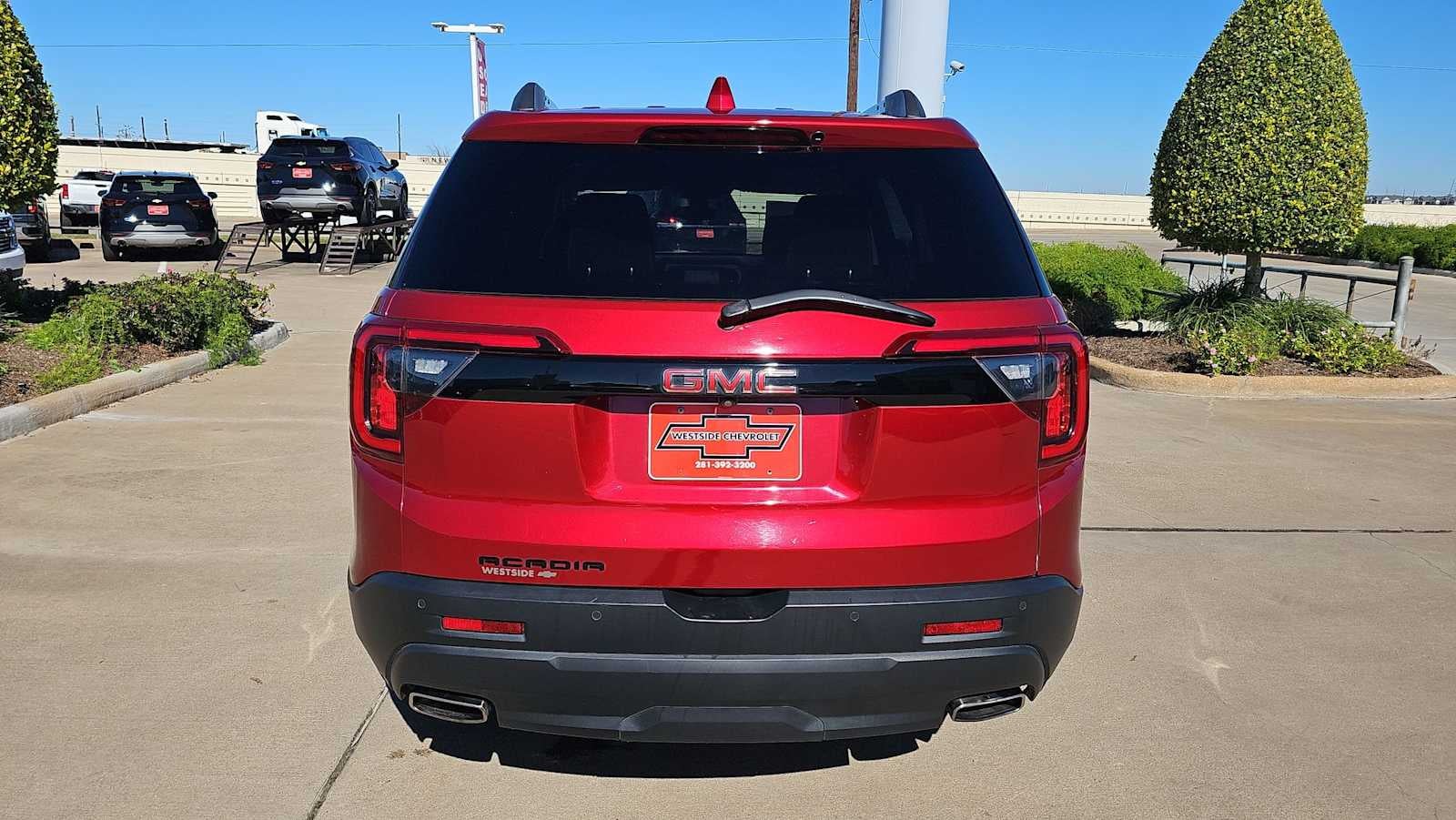 2023 GMC Acadia SLE