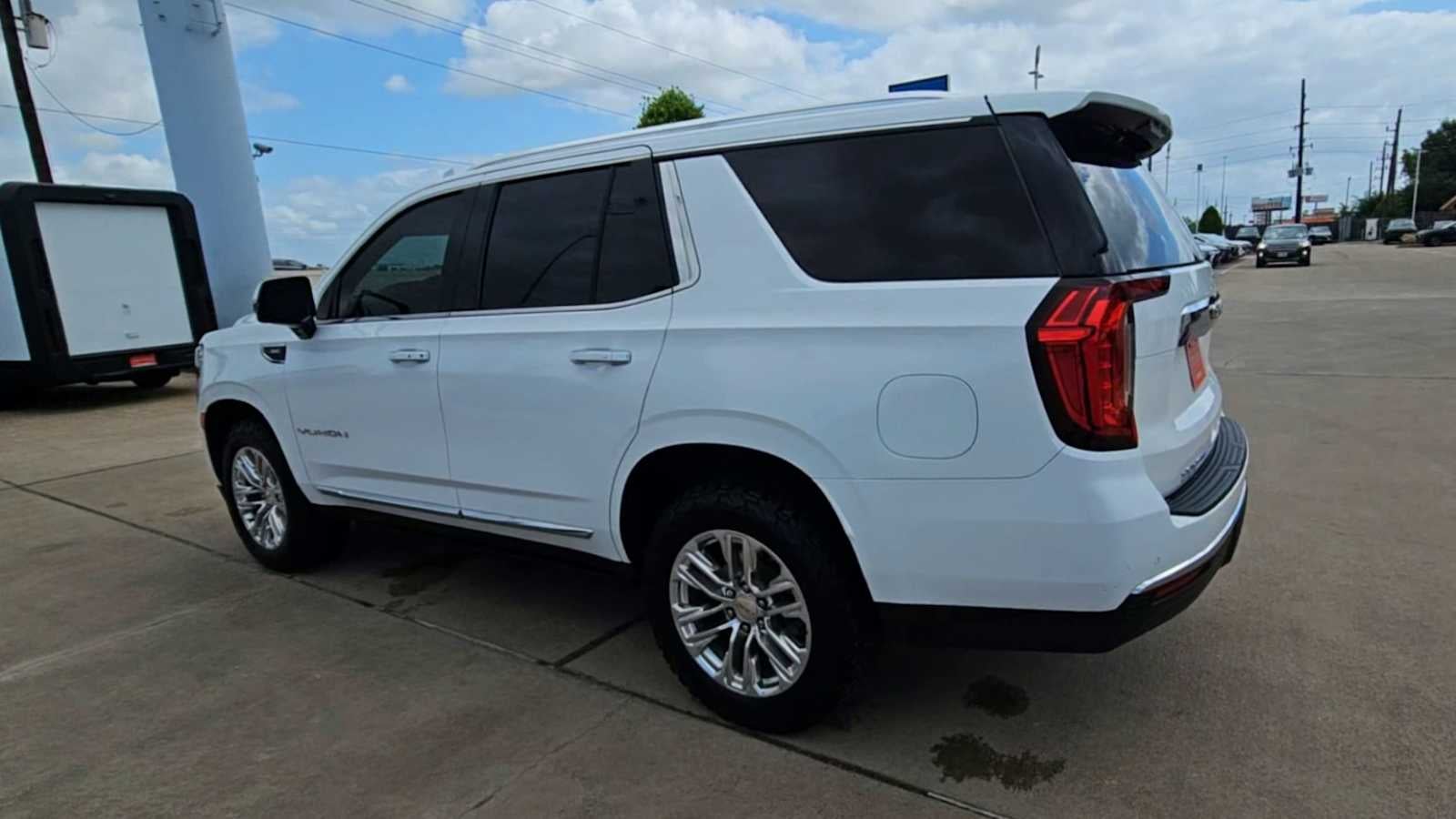 2021 GMC Yukon SLT