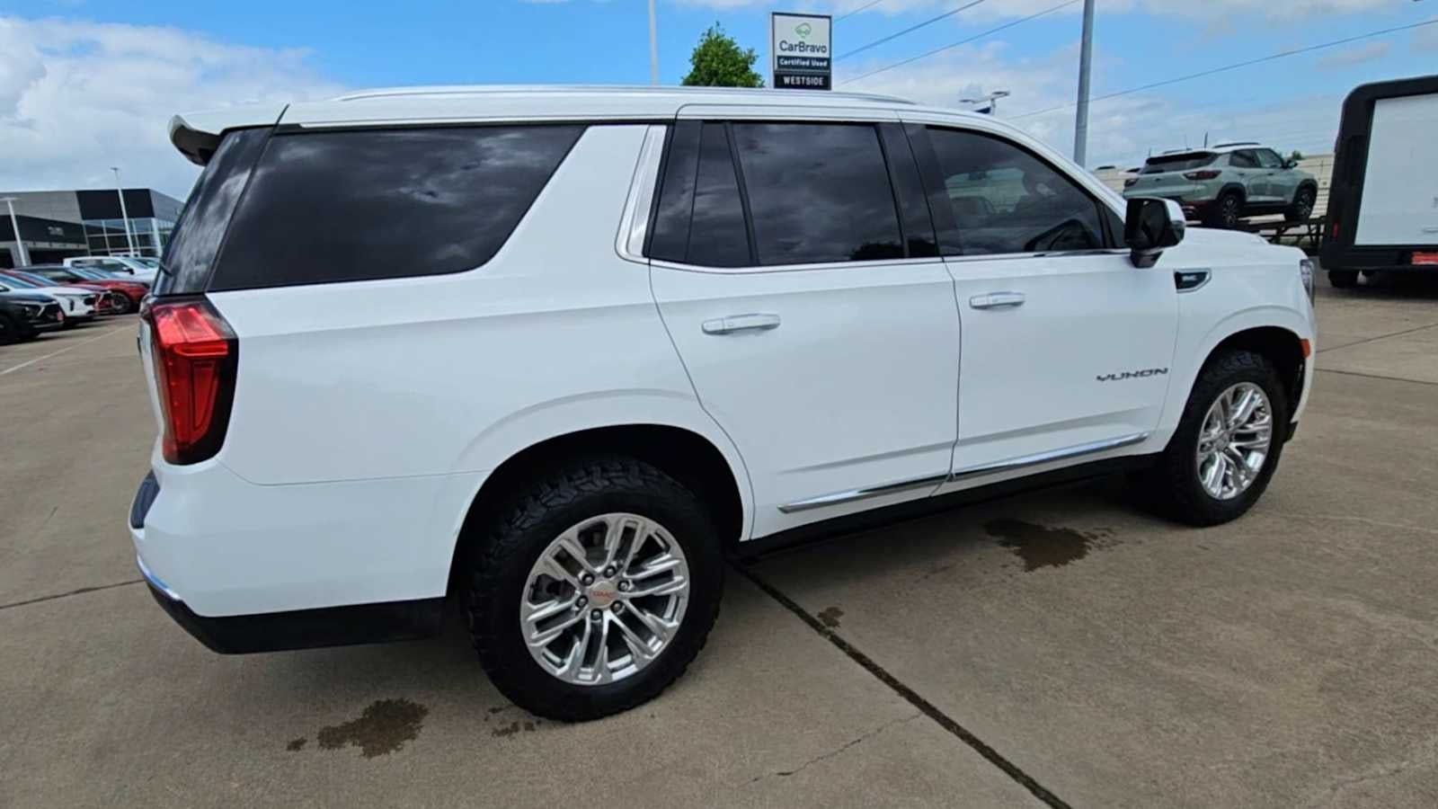 2021 GMC Yukon SLT