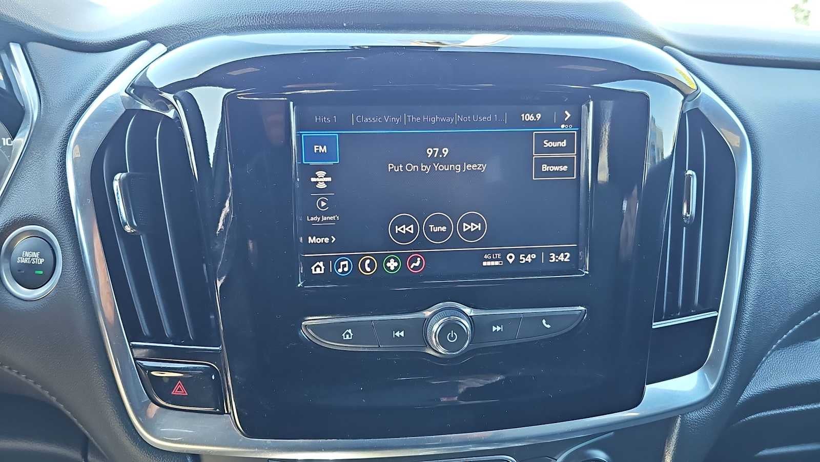 2023 Chevrolet Traverse LT Cloth