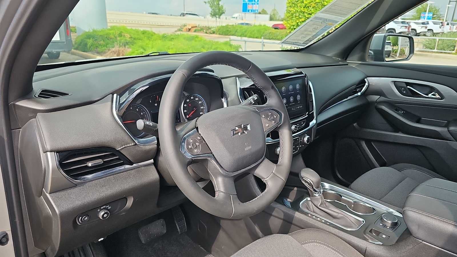 2023 Chevrolet Traverse 1LT - Photo 18