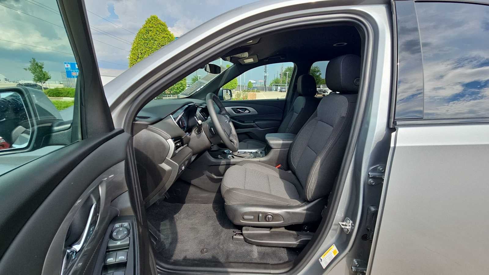 2023 Chevrolet Traverse 1LT - Photo 20