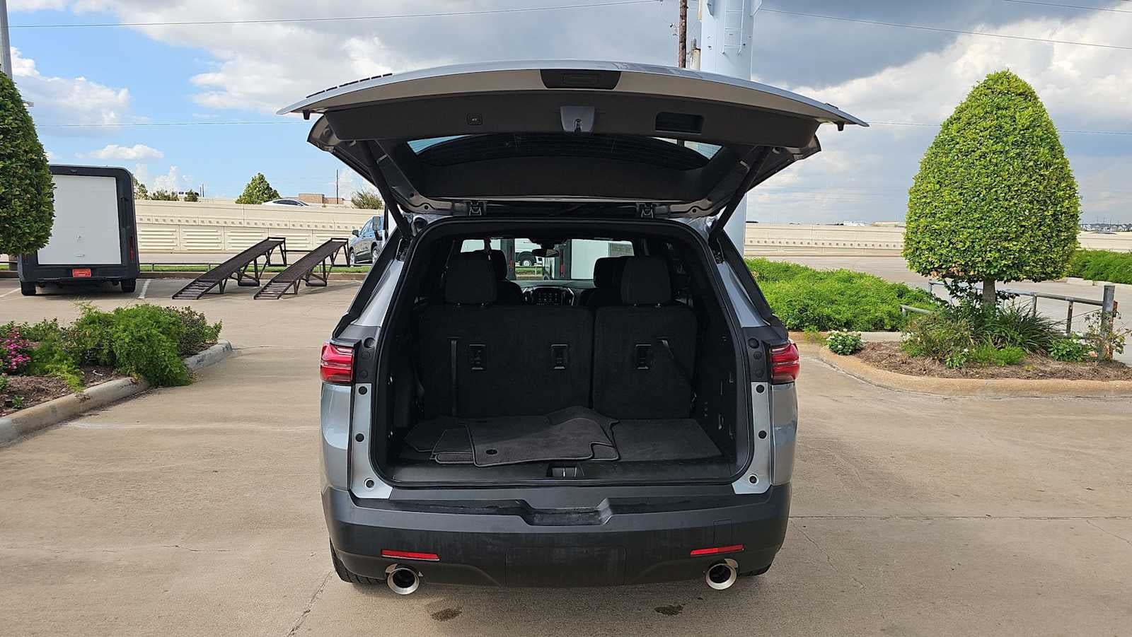 2023 Chevrolet Traverse 1LT - Photo 27