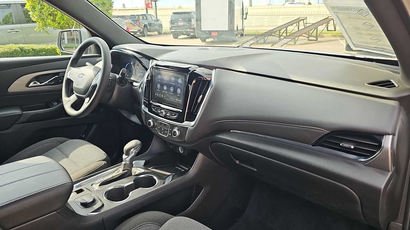 2023 Chevrolet Traverse 1LT - Photo 30