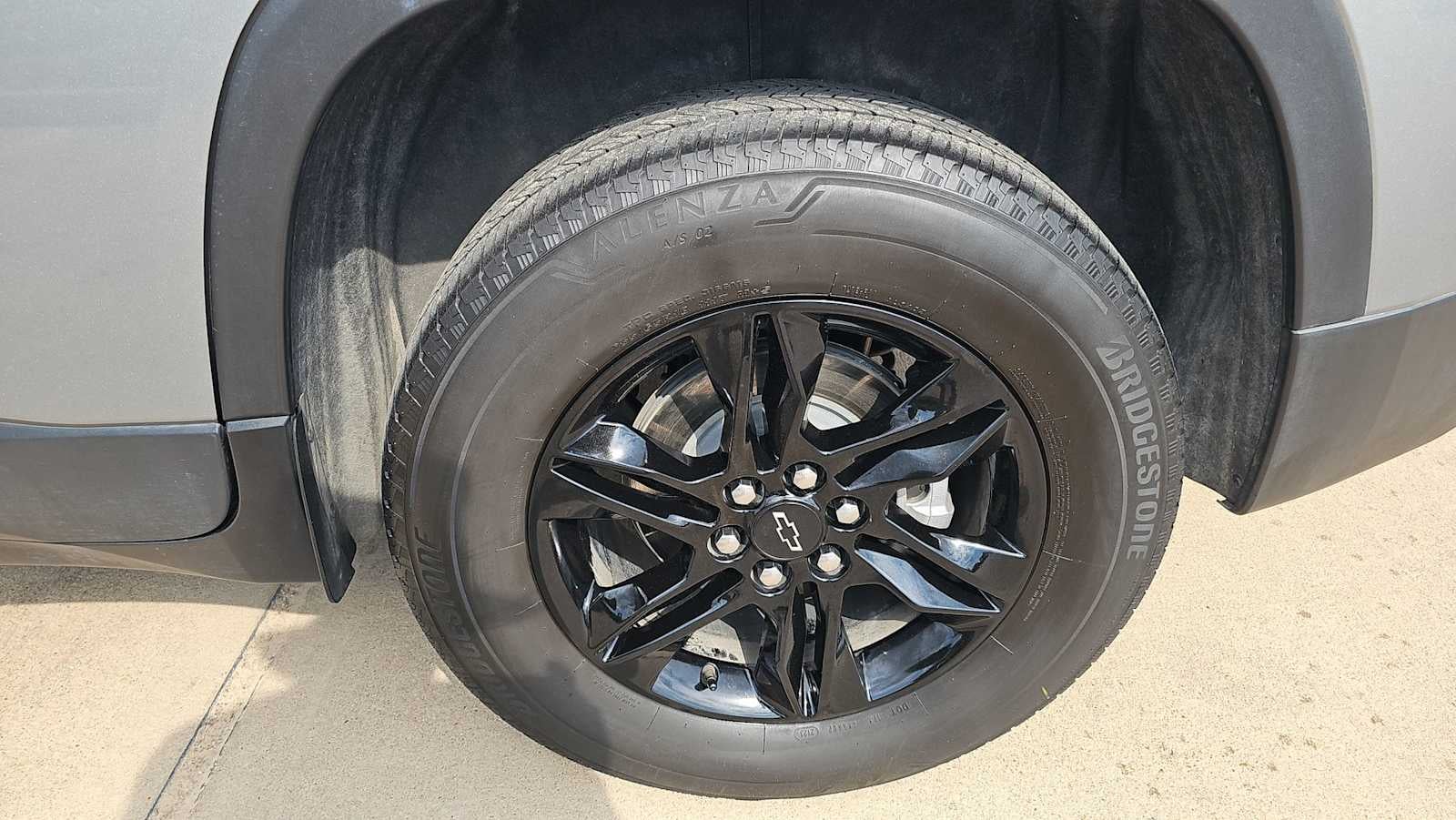 2023 Chevrolet Traverse 1LT - Photo 34