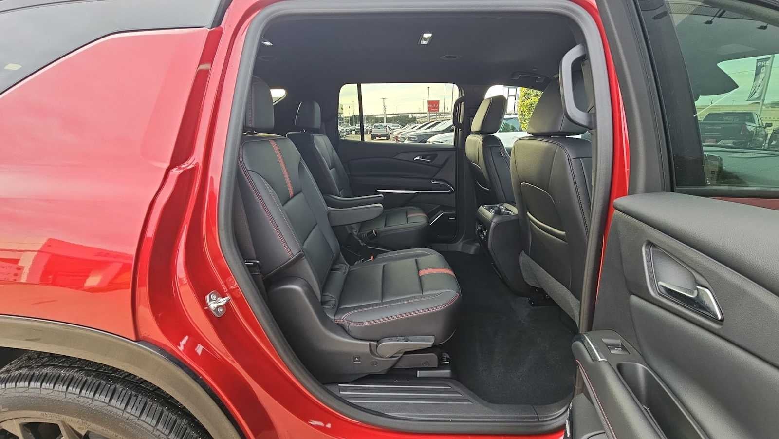 2025 Chevrolet Traverse RS