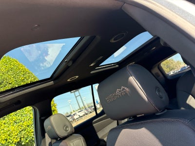 2023 Chevrolet Traverse High Country