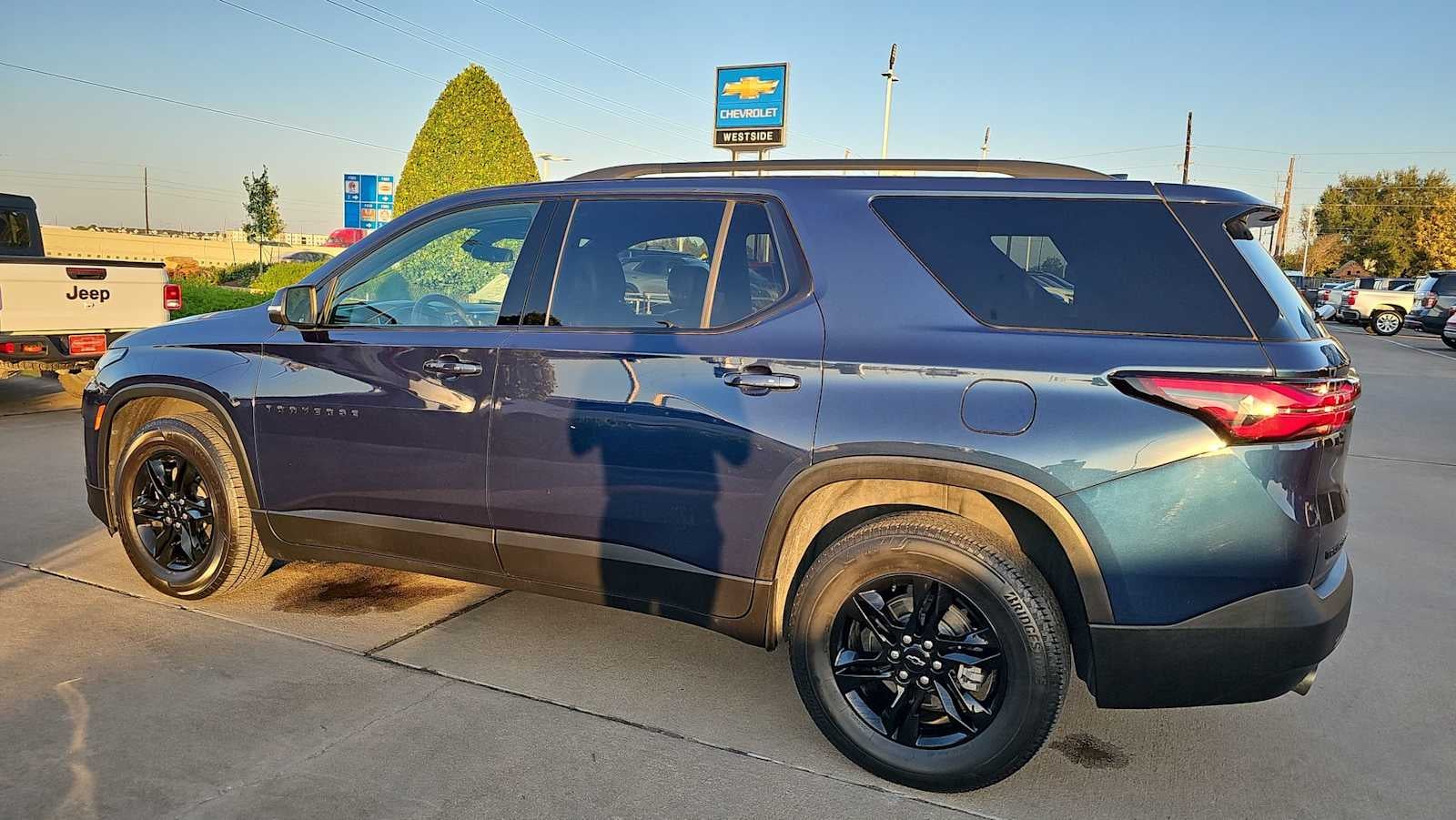 2023 Chevrolet Traverse LT Cloth