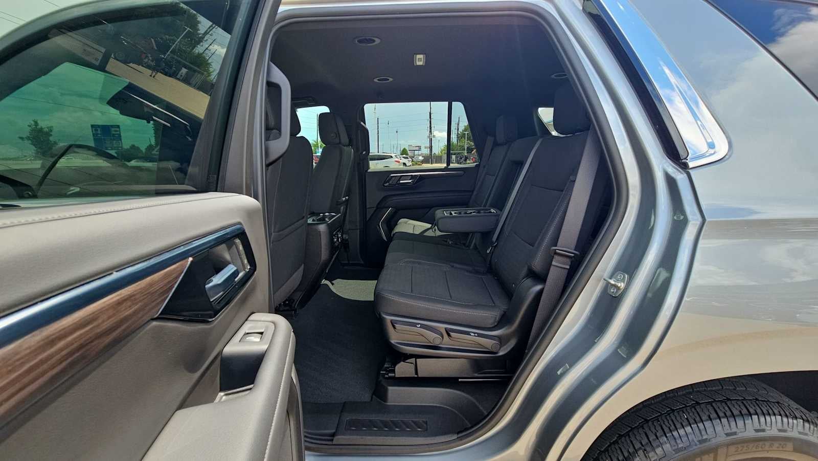 2025 Chevrolet Tahoe LS