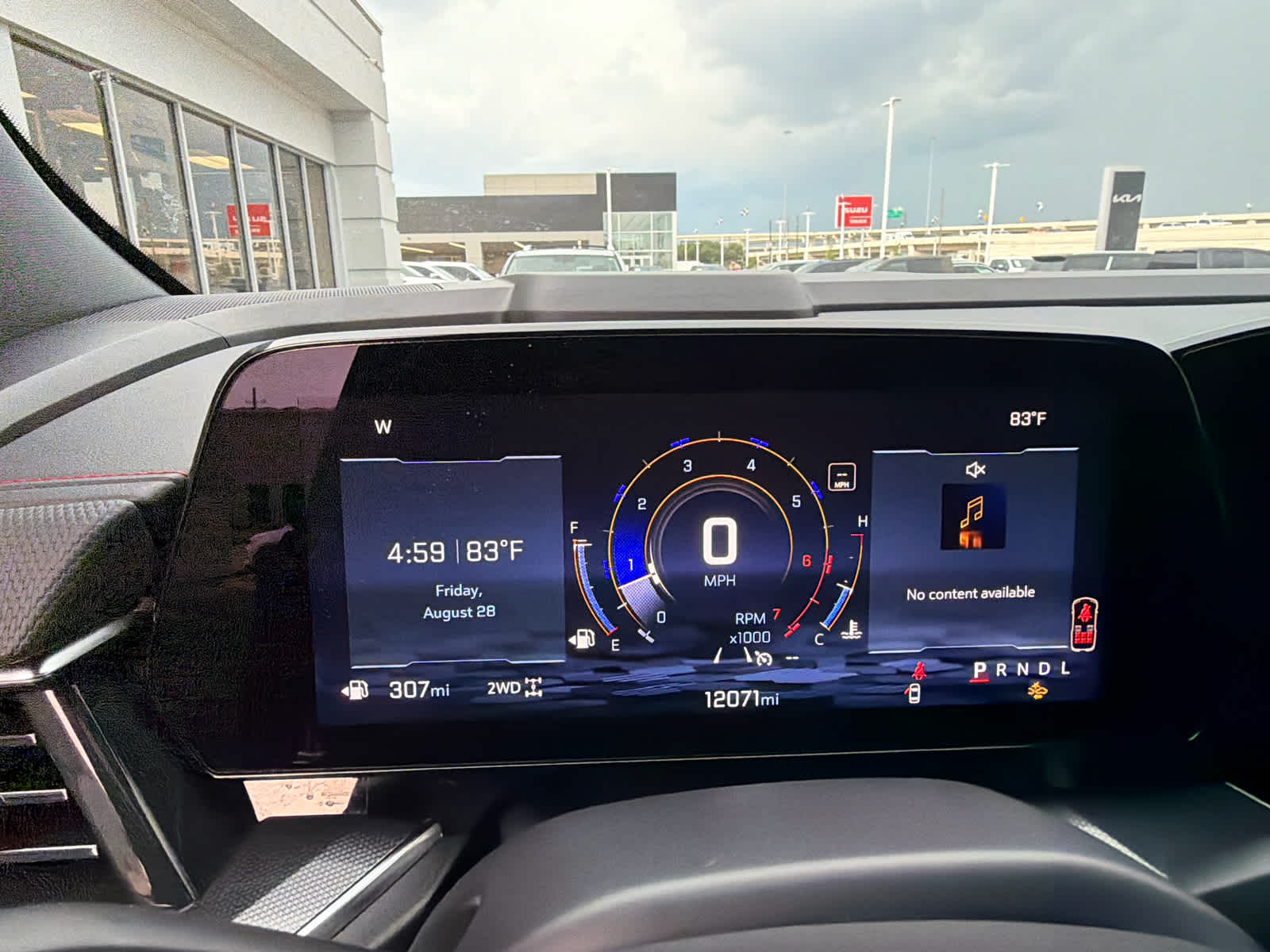 2025 Chevrolet Suburban RST