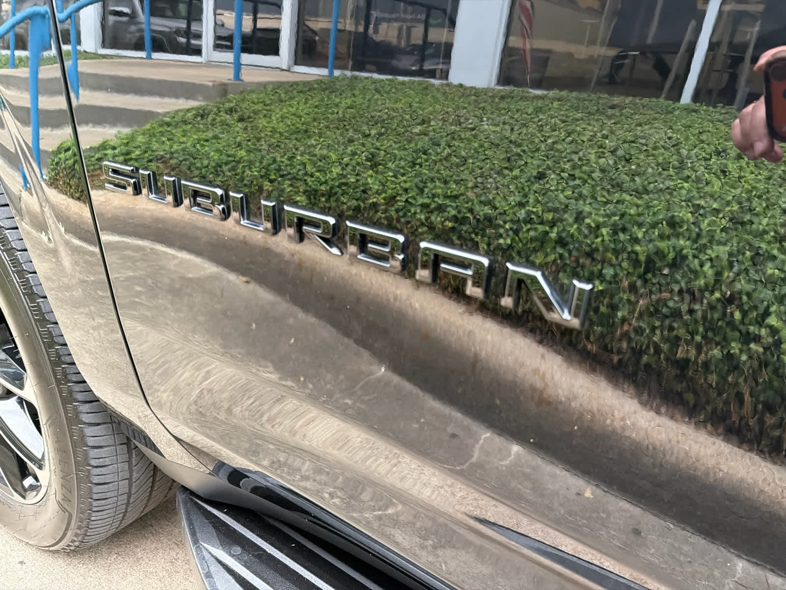 2025 Chevrolet Suburban RST