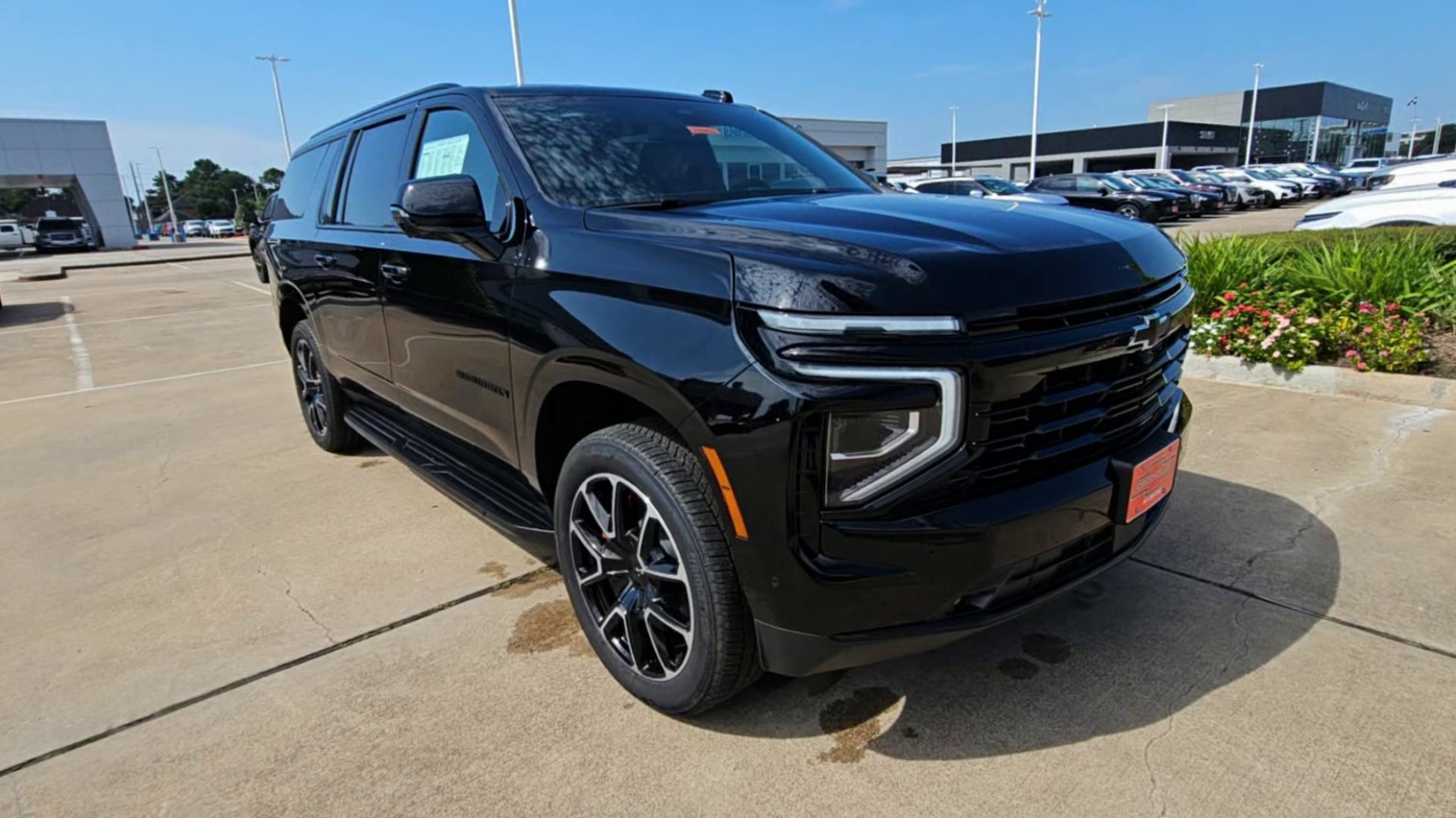 2025 Chevrolet Suburban RST