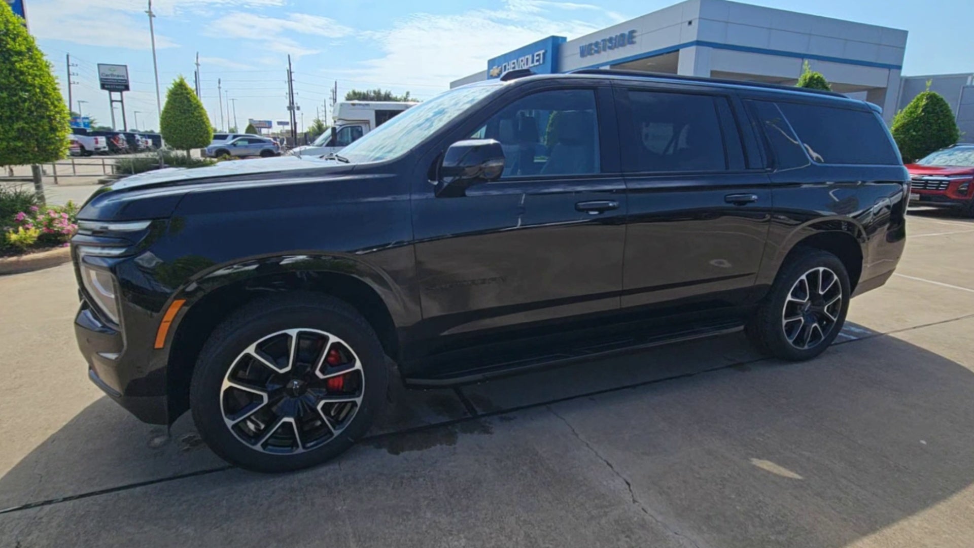 2025 Chevrolet Suburban RST