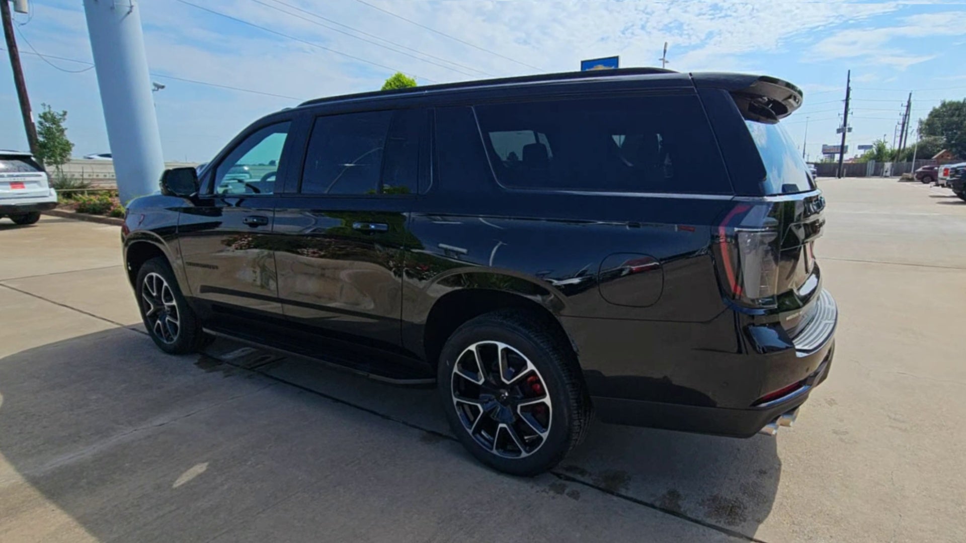 2025 Chevrolet Suburban RST