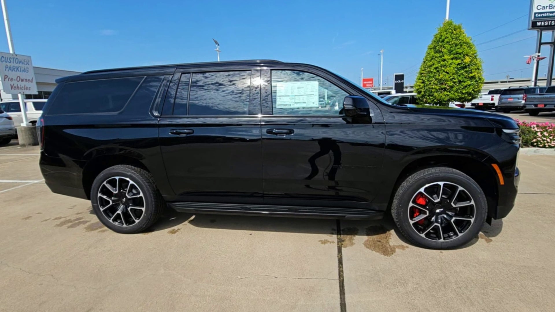 2025 Chevrolet Suburban RST