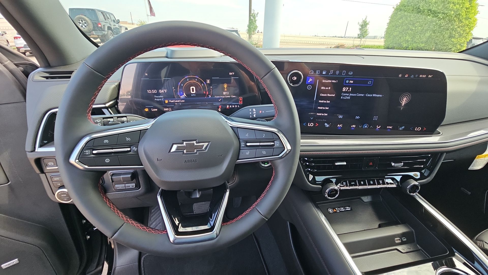 2025 Chevrolet Suburban RST