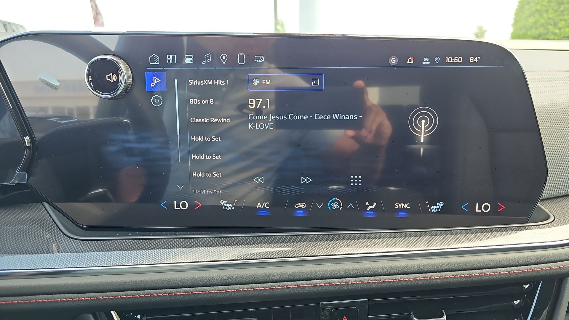 2025 Chevrolet Suburban RST