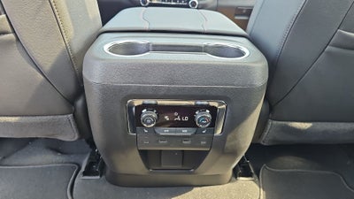 2025 Chevrolet Suburban RST