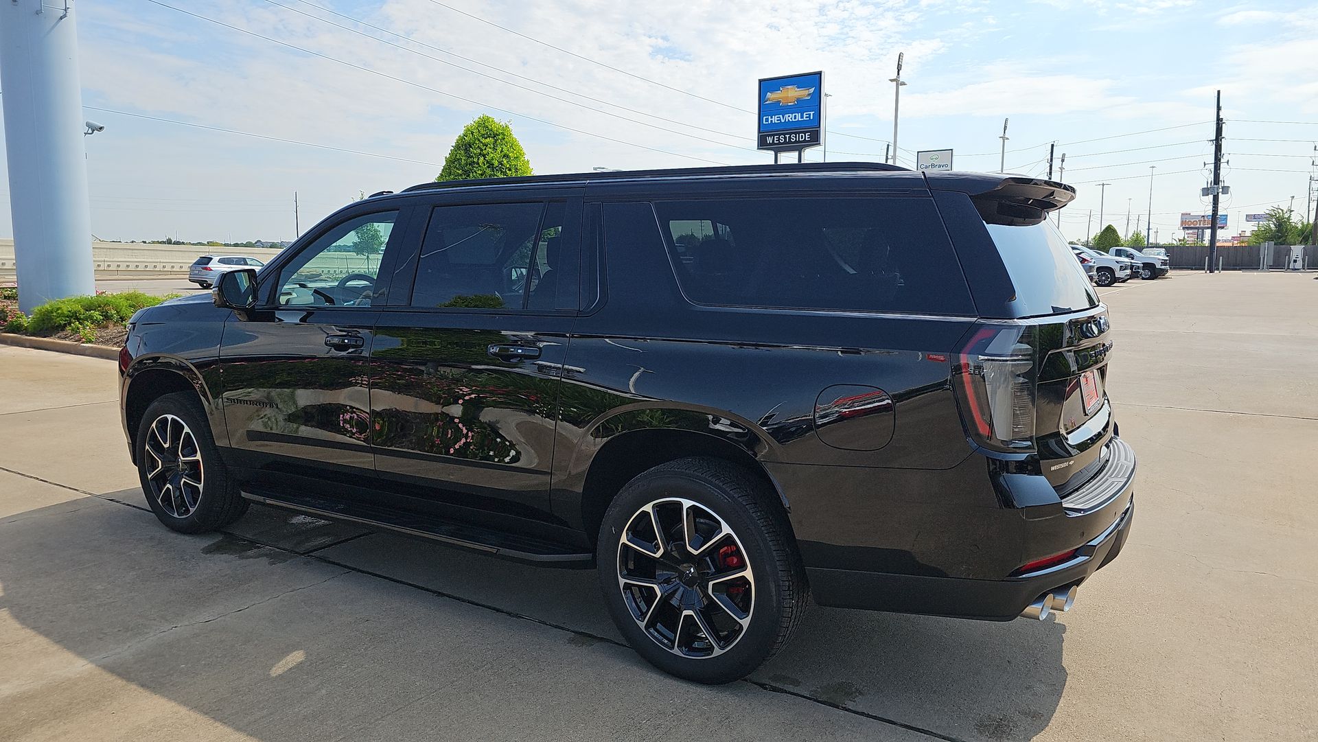 2025 Chevrolet Suburban RST