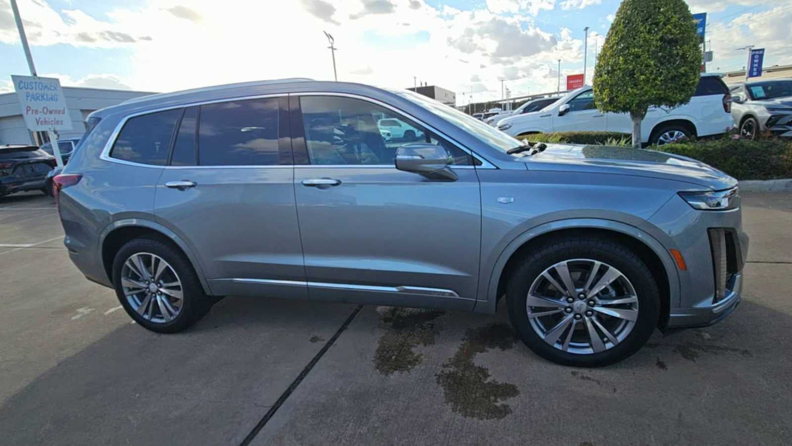 2025 Cadillac XT6 Premium Luxury