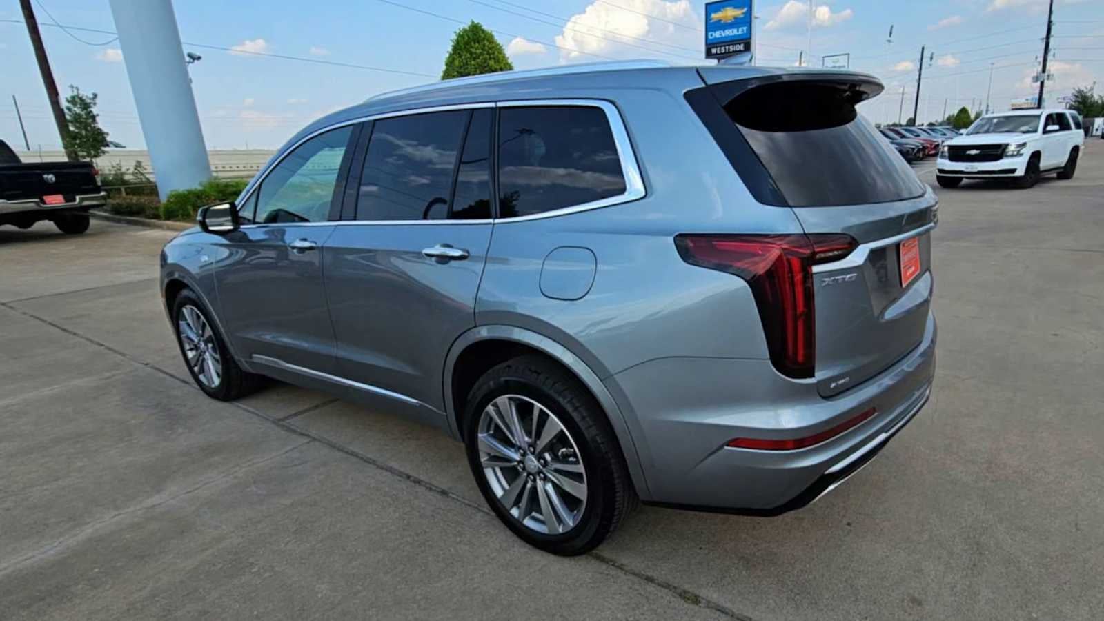 2025 Cadillac XT6 Premium Luxury