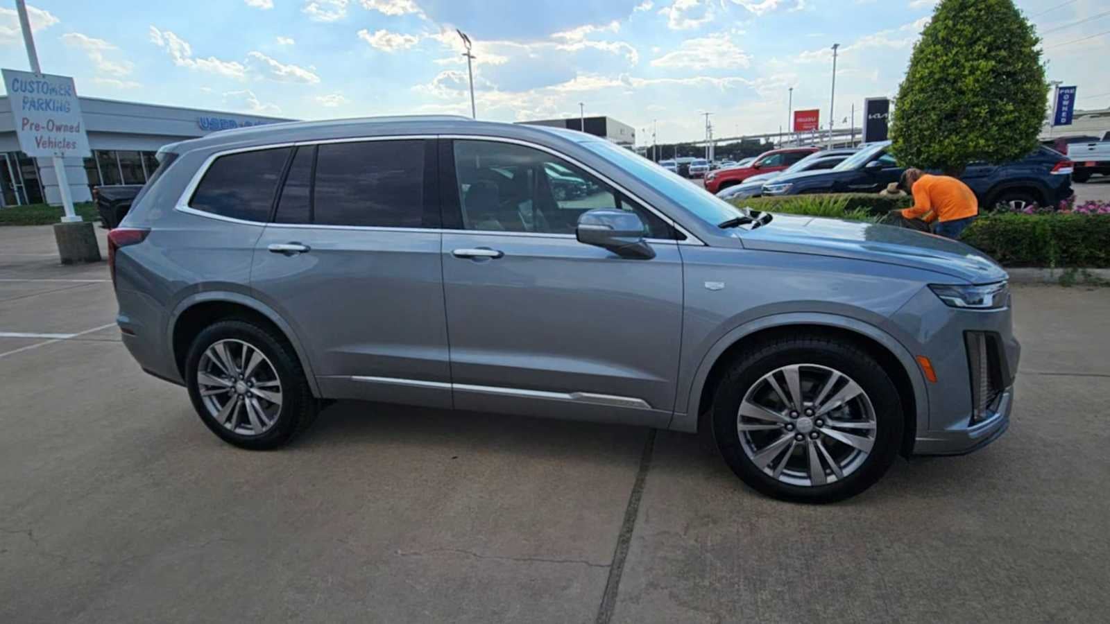 2025 Cadillac XT6 Premium Luxury